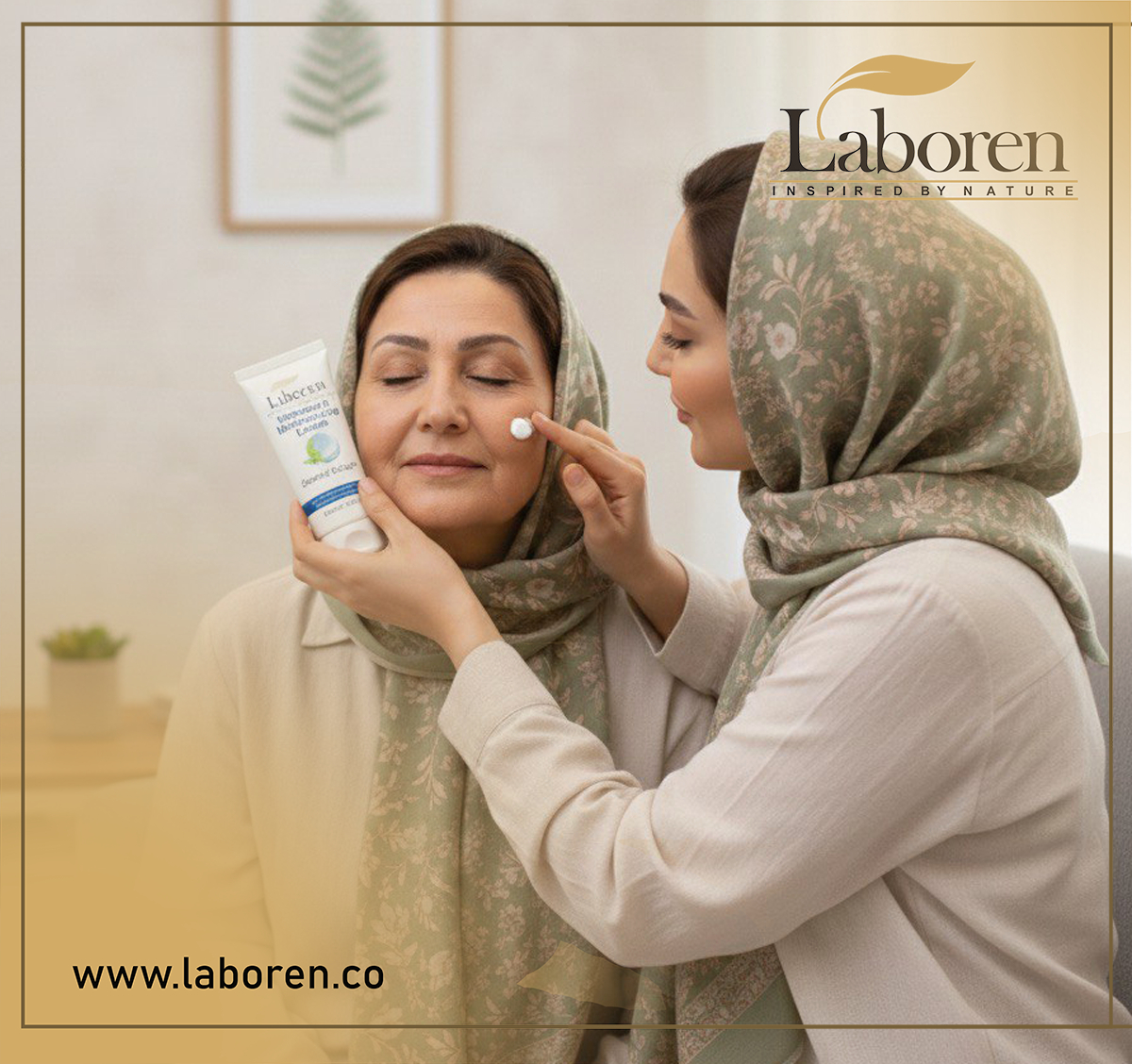 چطور بفهمیم پوستمان به آبرسان نیاز دارد؟ نشانه‌هایی که نباید نادیده بگیری